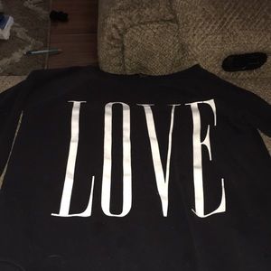 a forever 21 sweater😍